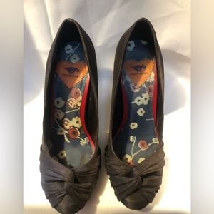 Rocket Dog Brown Orient Thai Silk Heels Size 7